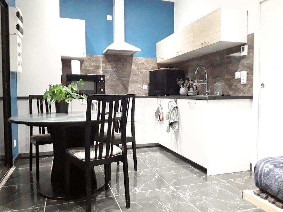 Maisonnette 28 M2 Au Fond Du Jardin Calme&Confort Mondeville  Exterior foto