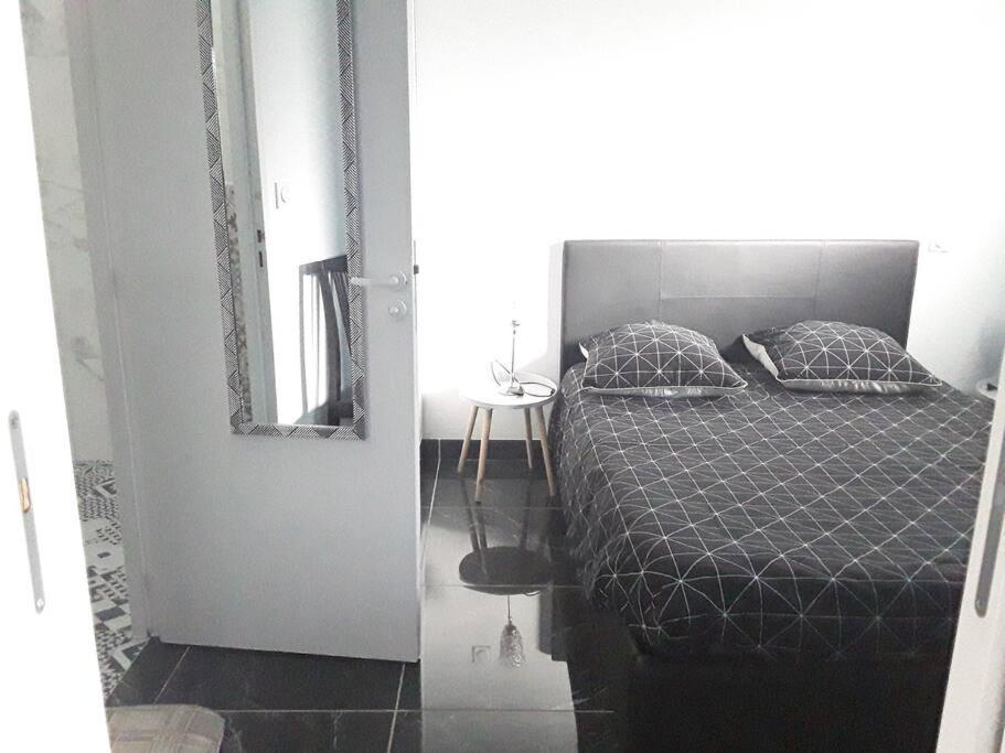 Maisonnette 28 M2 Au Fond Du Jardin Calme&Confort Mondeville  Exterior foto